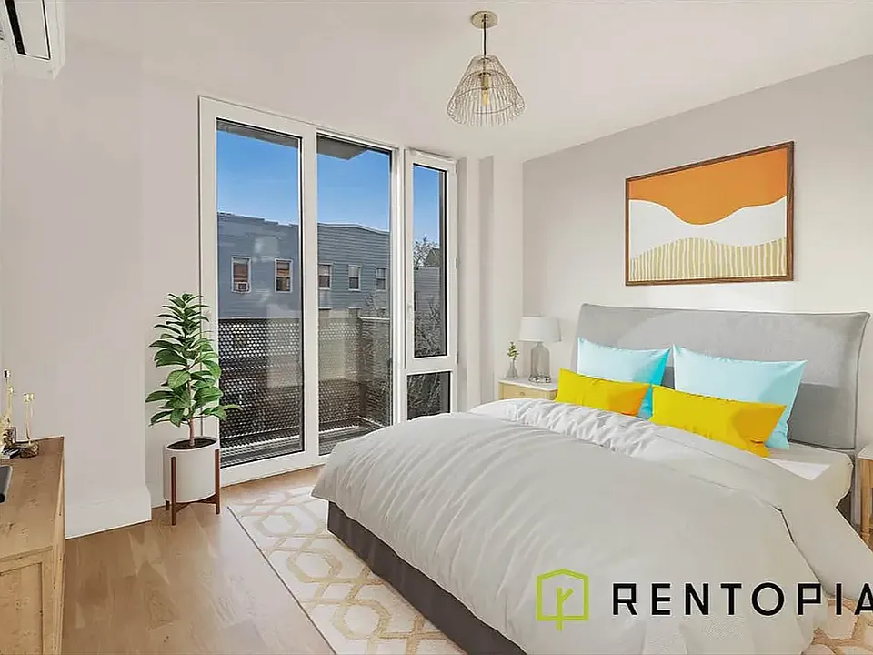 443 Graham Ave #2A