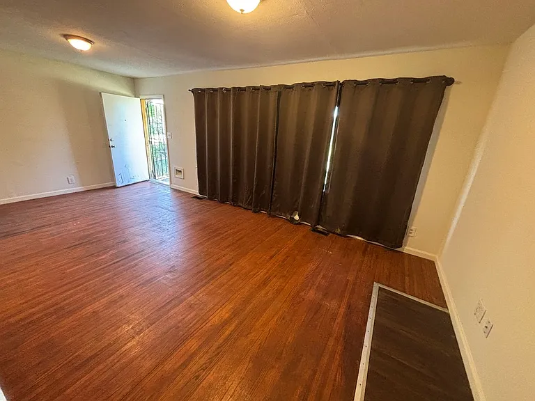 245 E Young Pl — Photo 13
