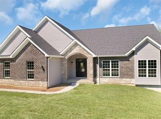 109 Schaper Farms Dr, Foristell, MO