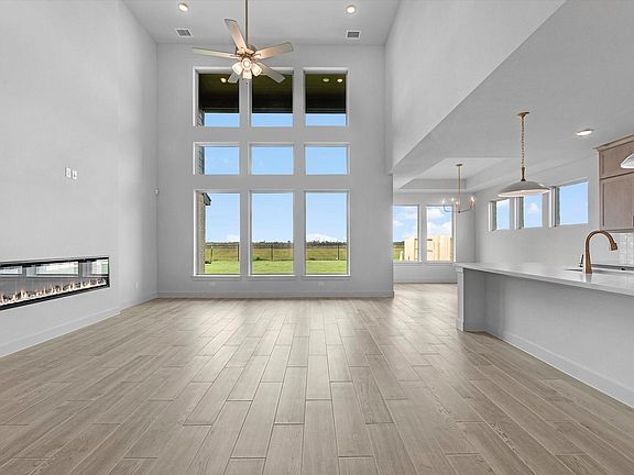 3rd image of 710 Walnut Branch Dr