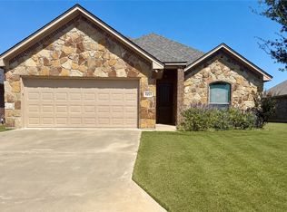3211 Main St, Granbury, TX 76049