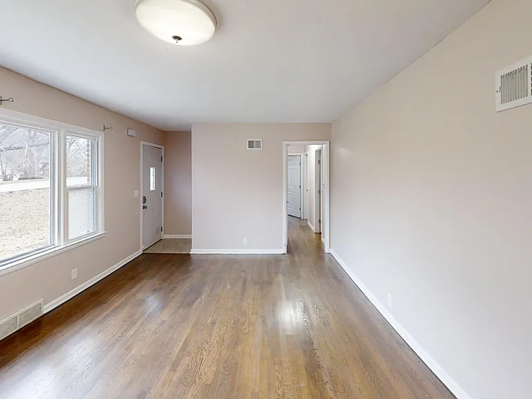 6708 N Walnut St — Photo 3