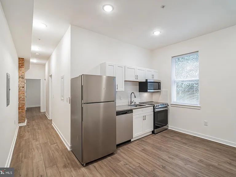 407 S 42nd St #3B — Photo 13