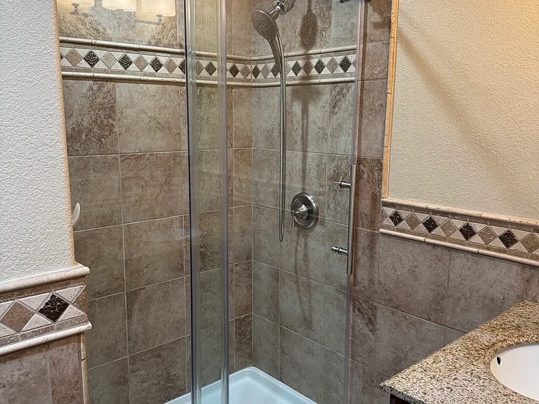2125 Woodbury Dr — Photo 6