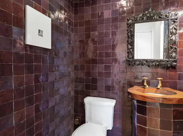 30 Sullivan Street image 21 of 24