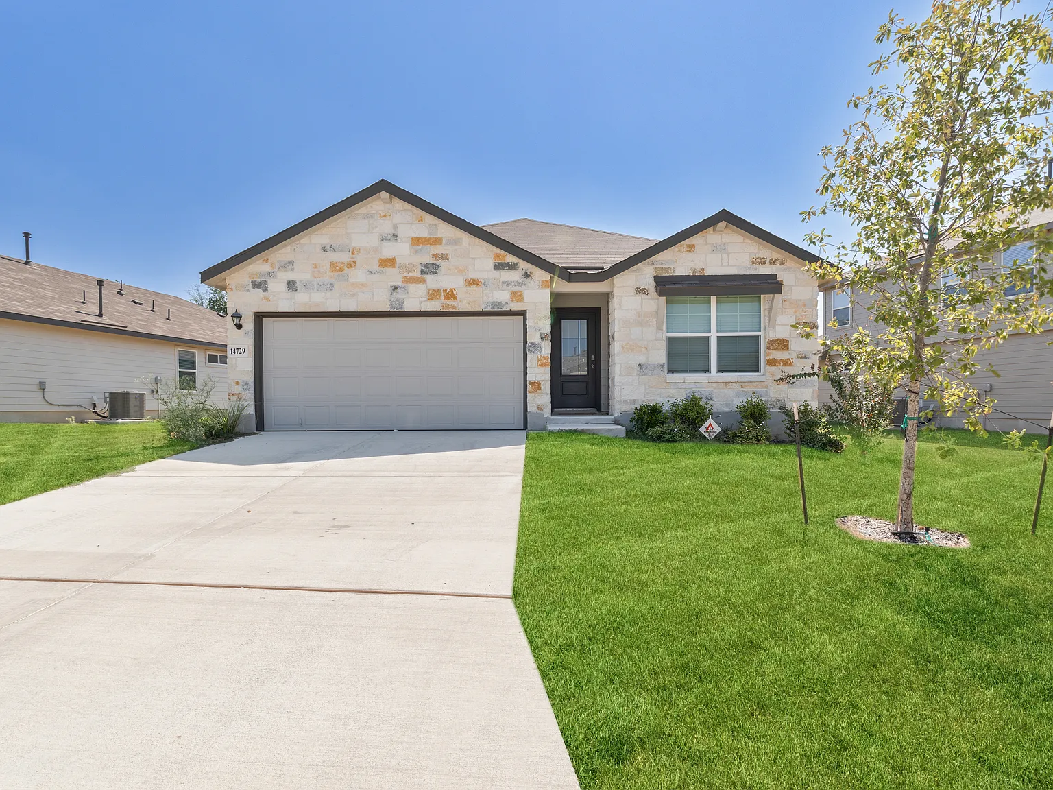 4 bed, 1703 sqft, $2,295 — Photo 3