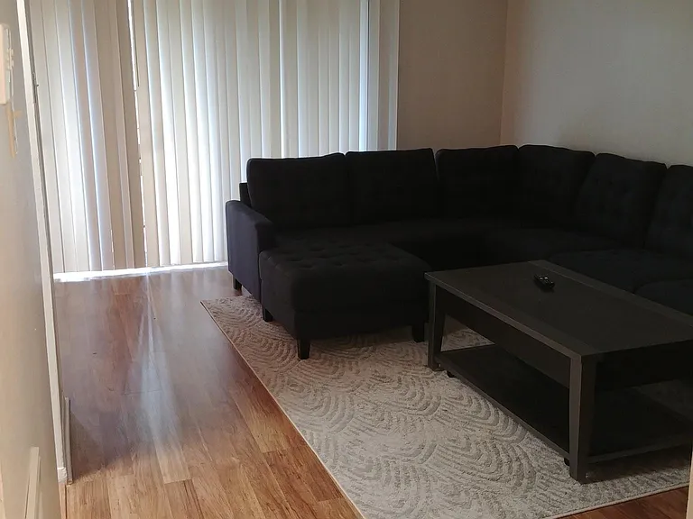 3922 W Alabama St — Photo 3