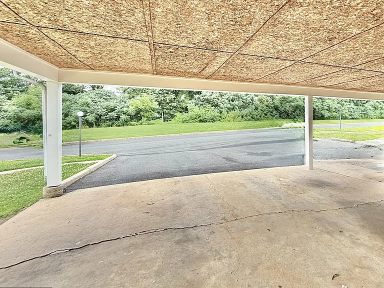 64 Woodway Dr — Photo 33
