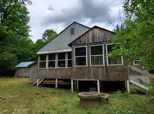 21 Kimpton Rd, Saranac Lake, NY 12983