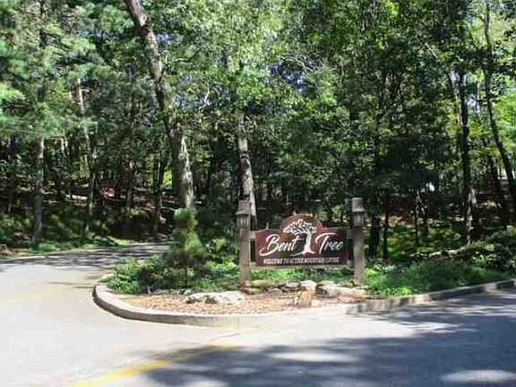 Exterior Neighborhood (street photo)