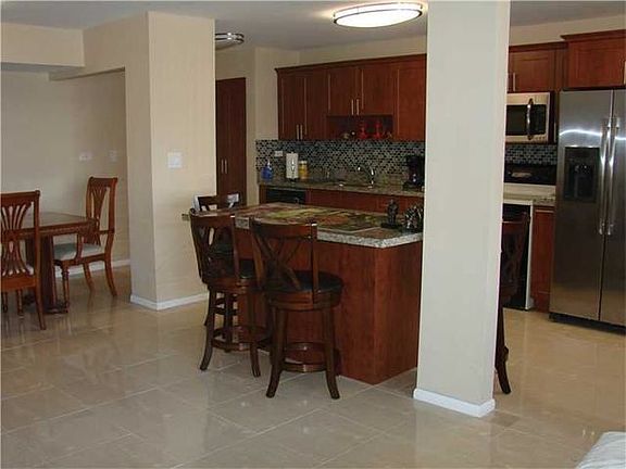 4th image of 7135 Collins Ave APT 531