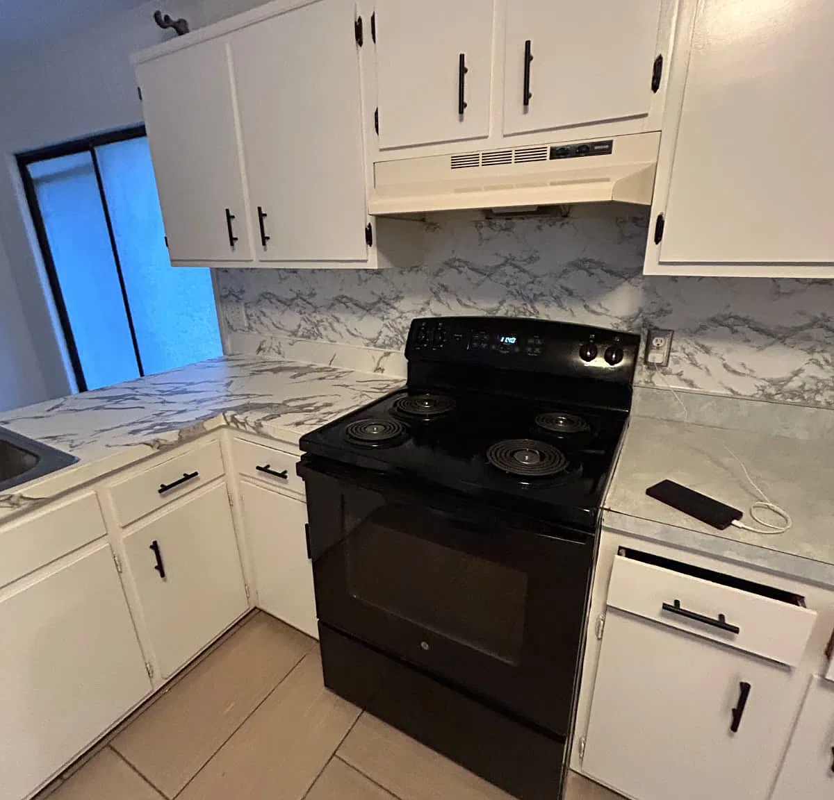 4 bed, 2200 sqft, $2,300 — Photo 3
