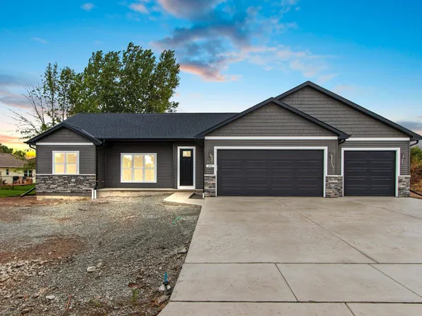 525 Behrendt Park Dr, Seymour, WI 54165