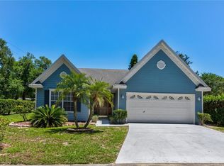214 Pinecrest Rd, Mount Dora, FL 32757