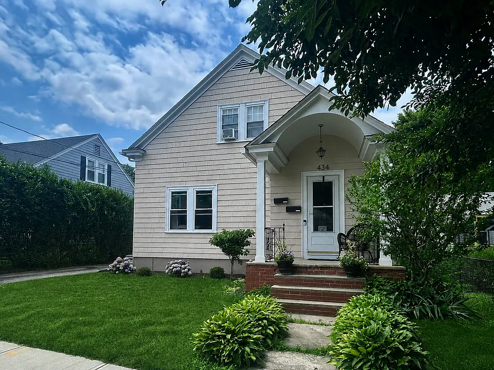 434 Sharon St #2