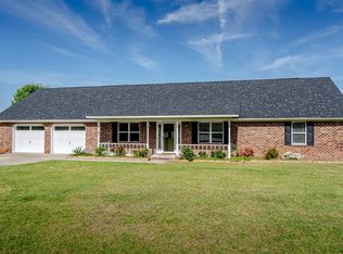 595 W Emerald Lake Dr, Sumter, SC 29153