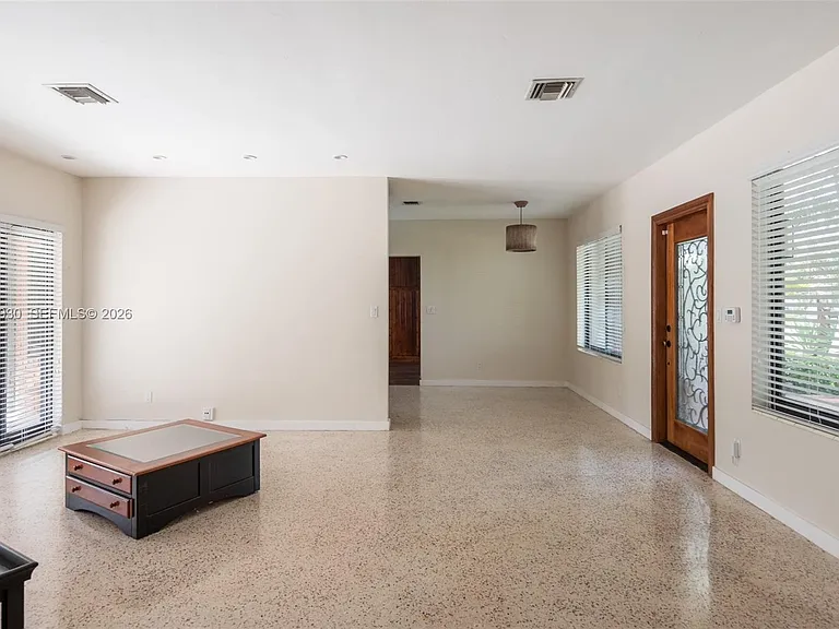 9100 SW 81st Ave — Photo 5
