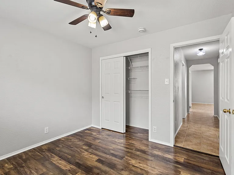 140 Katie Ct — Photo 7