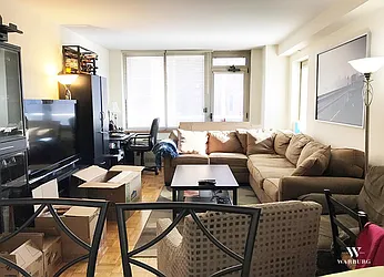 Rented by Warburg