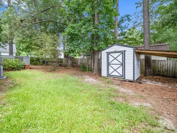 501 Corwood Dr, Fuquay Varina, NC 27526