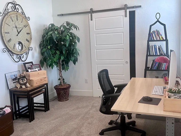 2712 E Tamarind Dr — Photo 7
