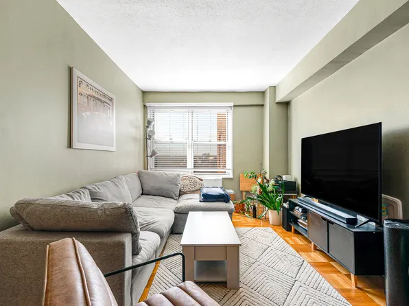 107-40 Queens Boulevard image 12 of 19