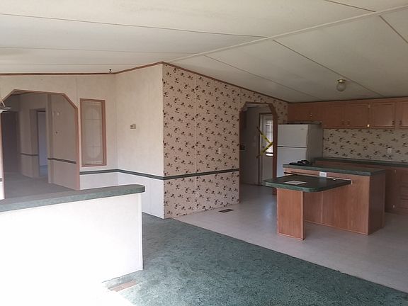 5th image of 1108 Lora Ann Dr