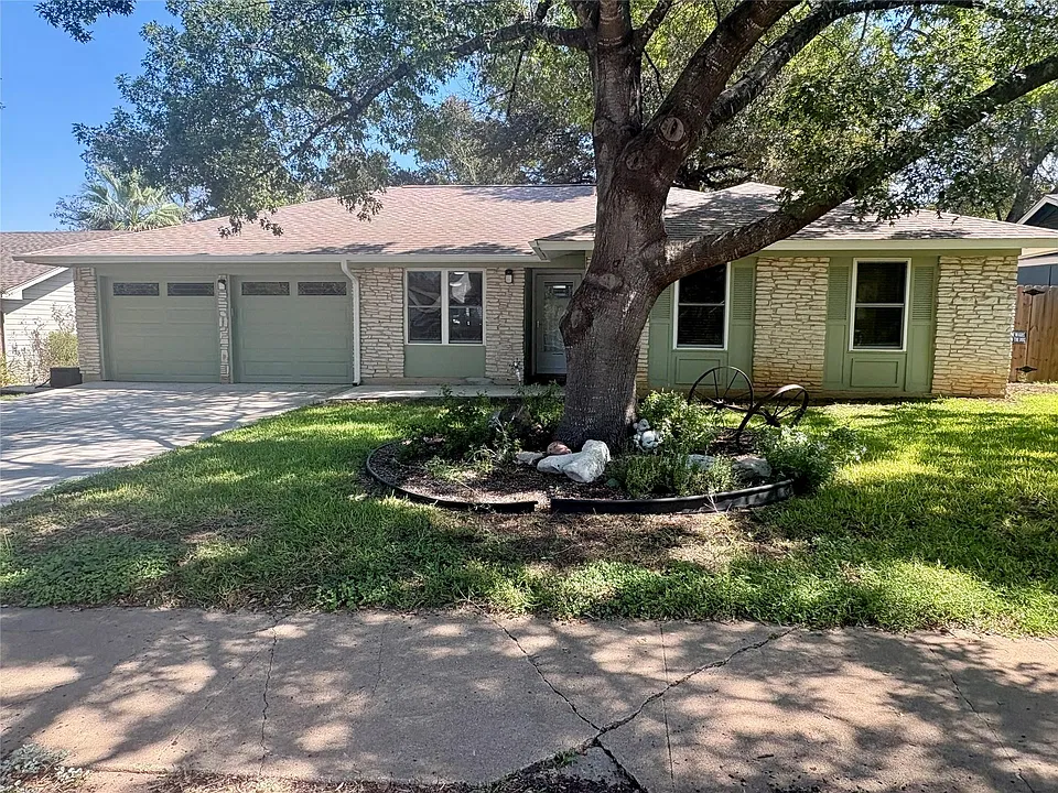 2512 Baxter Dr