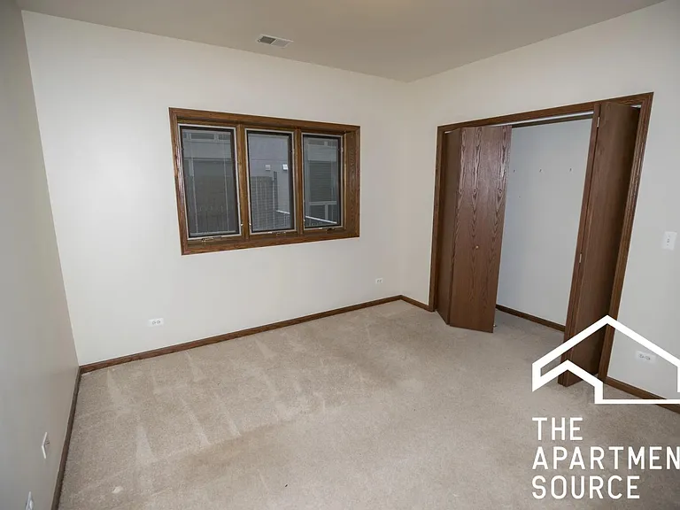 670-72 N Peoria St #2 — Photo 7