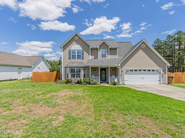 100 Michelle Ward Lane, Maple Hill, NC 28454