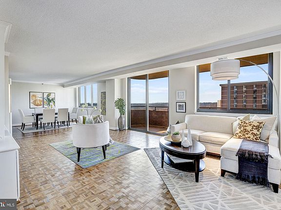 4th image of 4550 N Park Ave APT 907