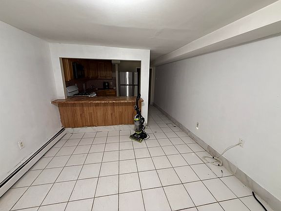 3rd image of 619 38th St