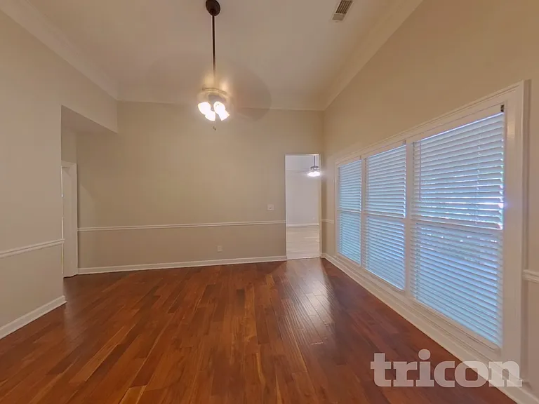 100 Wyngate Dr — Photo 2