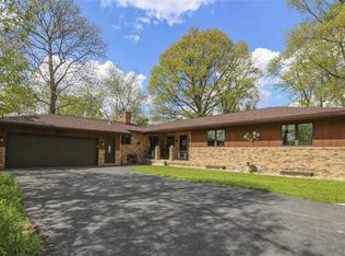 1195 Meadow Ln, Buckingham, IA 50612