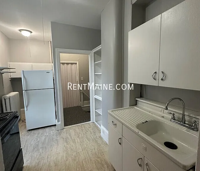 17 Elm St #4 — Photo 2