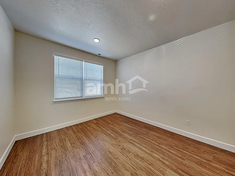 2294 E Buckskin Way — Photo 12