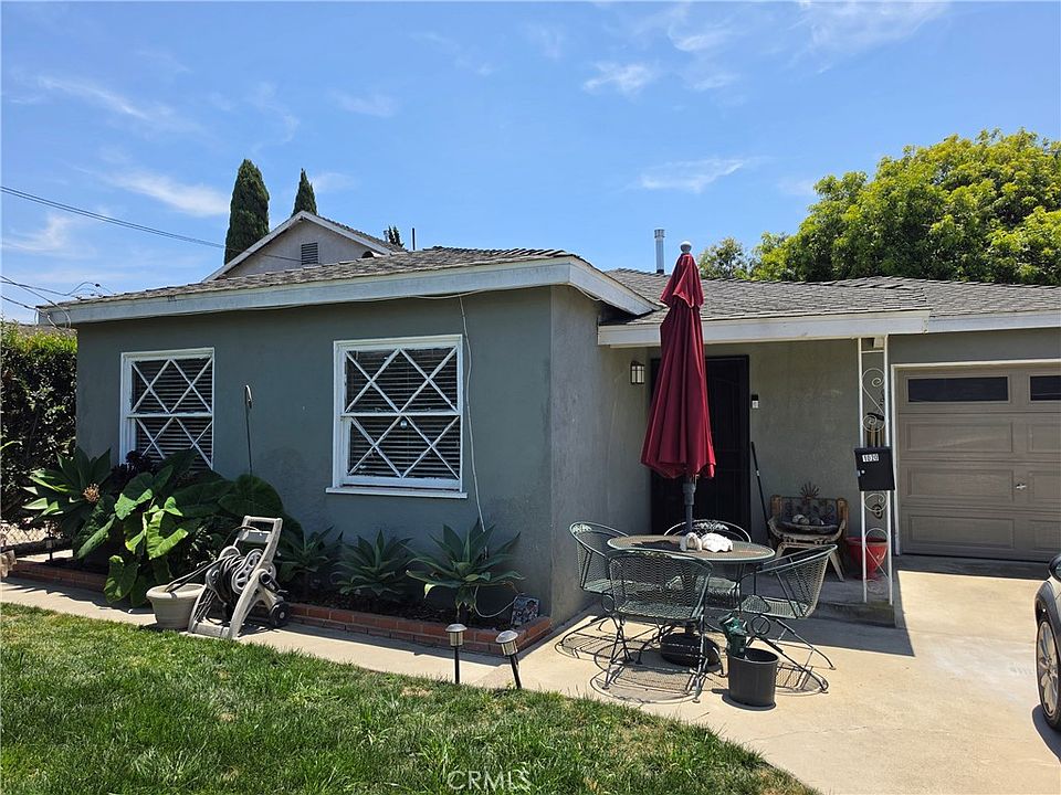 1st image of 1020 W 220th St