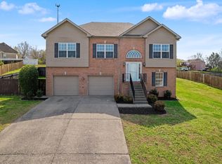 105 Buckhaven Ct, Hendersonville, TN 37075