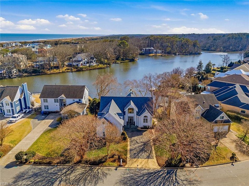 1st image of 417 Croatan Hills Dr