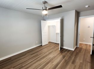 5624 W Wedington Dr N, Fayetteville, AR 72704