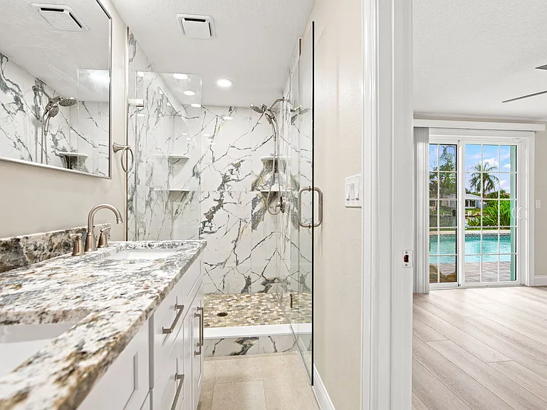 101 92nd Ave N — Photo 28