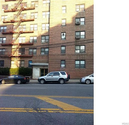 1st image of 500 Riverdale Ave APT 3A