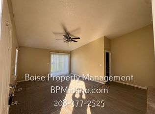 1018 E Hawaii Ave, Nampa, ID 83686