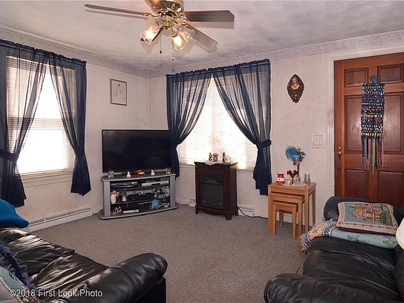 2nd image of 60 Sterling St