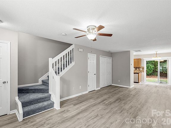 4th image of 6025 Leek Ct