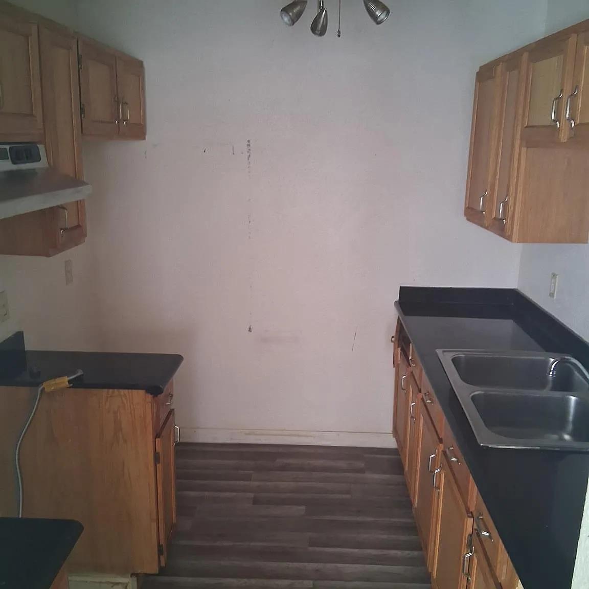 4 bed, 2.0 bath, 1104 sqft, $1,600 — Photo 3