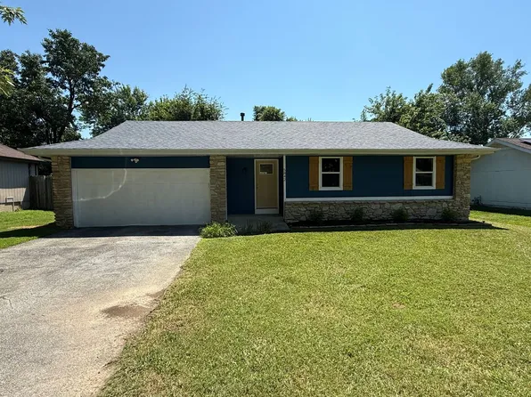 5842 S Buttercup Ln, Brookline, MO 65619
