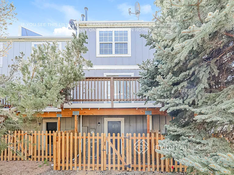 11812 E Kepner Dr — Photo 18