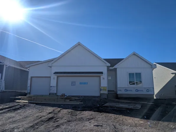 1750 Tuscany Dr SE, Altoona, IA 50009