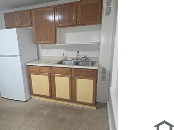 472 Granite St APT 2, Manchester, NH 03102